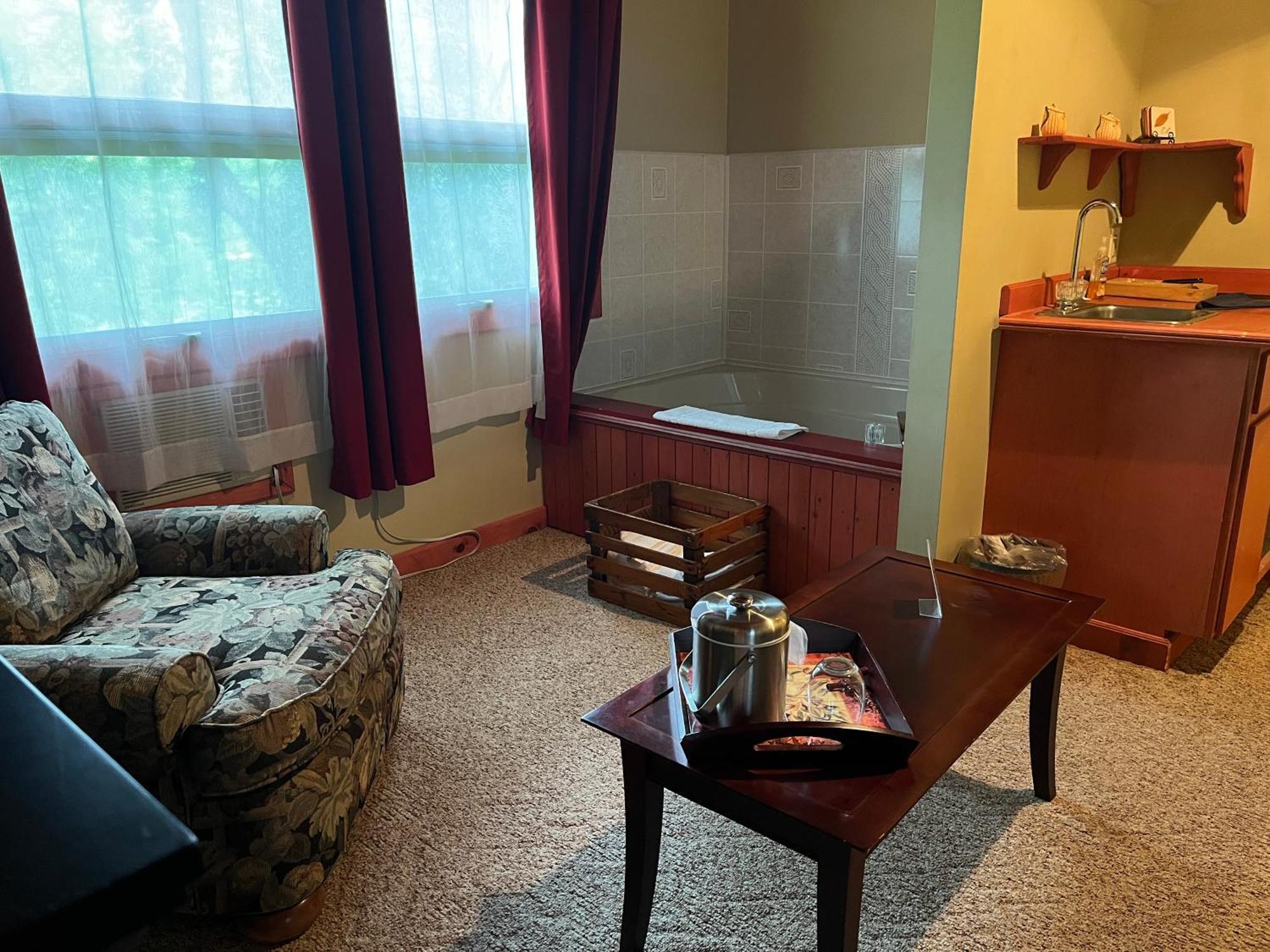 Vinehurst Inn & Suites Hammondsport Εξωτερικό φωτογραφία